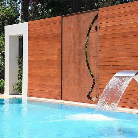 Ara Residences Apartamento *